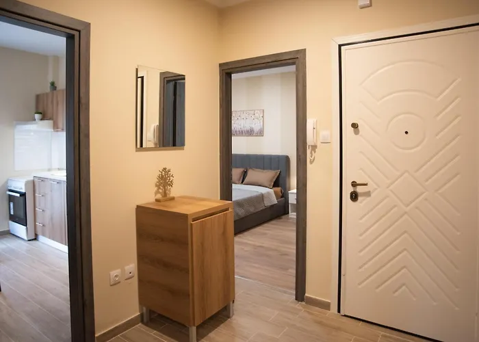 Chris & Mary Comfort Lampraki *